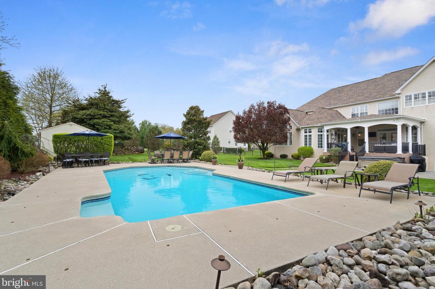 3234 Hamilton Ln, Boothwyn PA  19060-1755 exterior