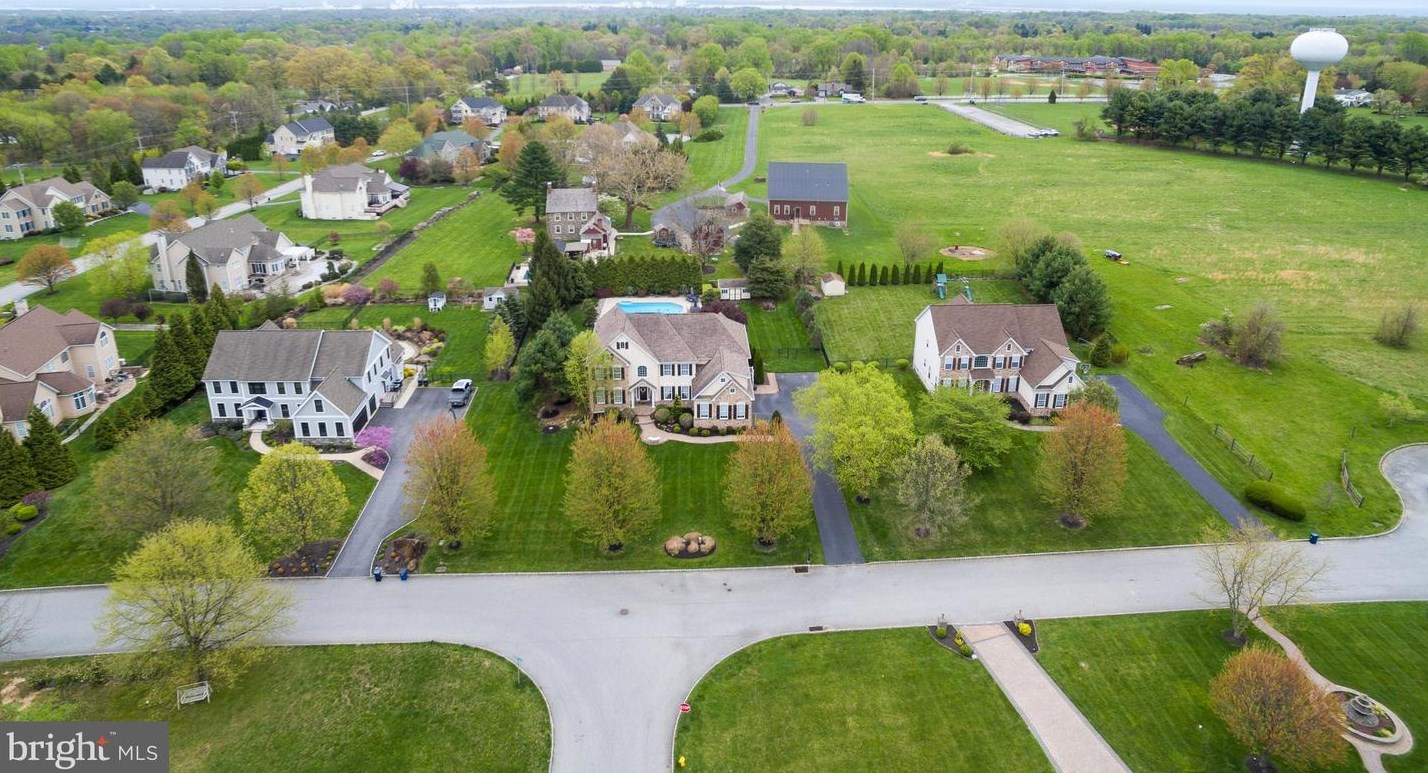 3234 Hamilton Ln, Boothwyn PA  19060-1755 exterior