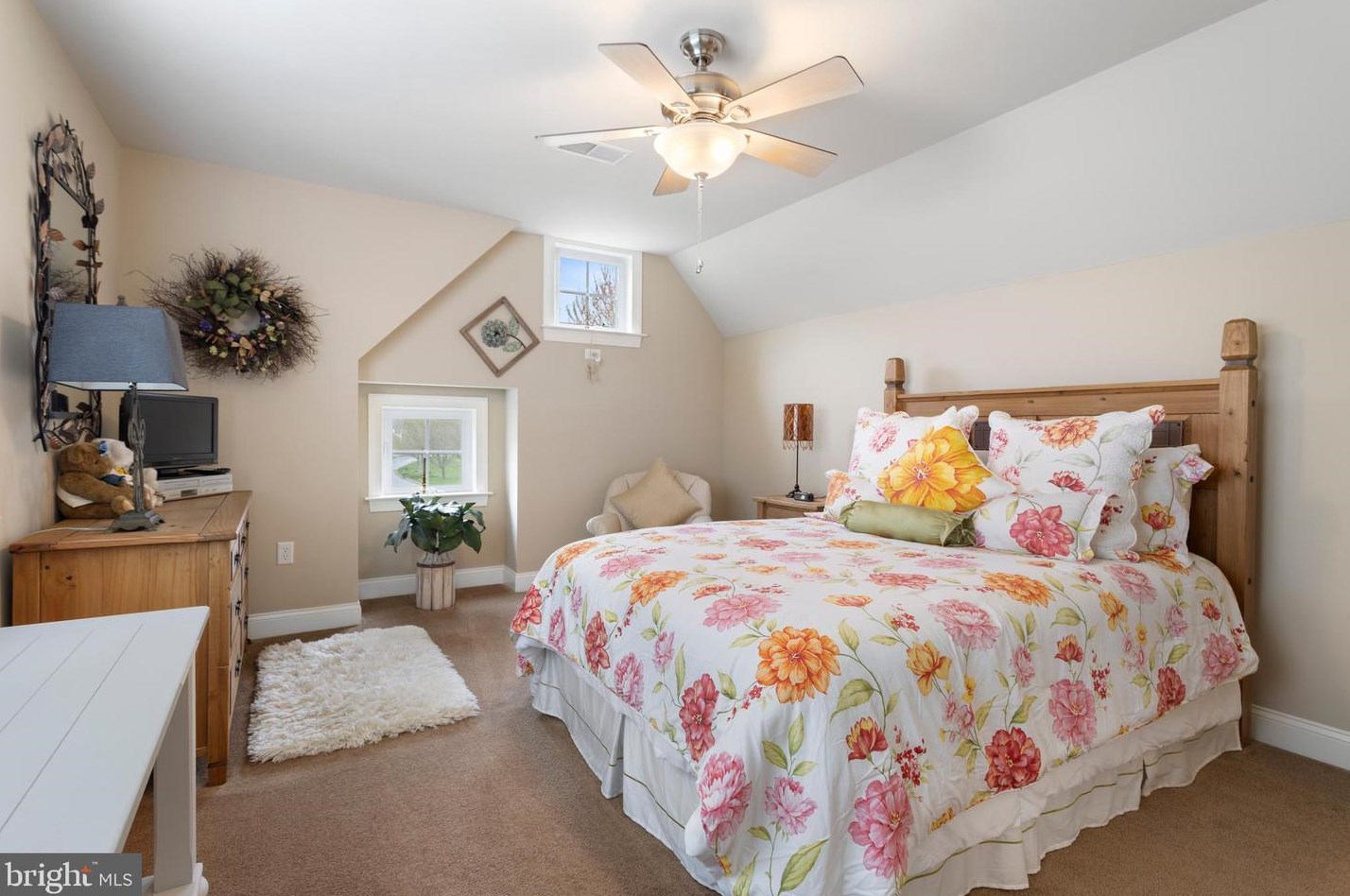 3234 Hamilton Ln, Boothwyn PA  19060-1755 exterior