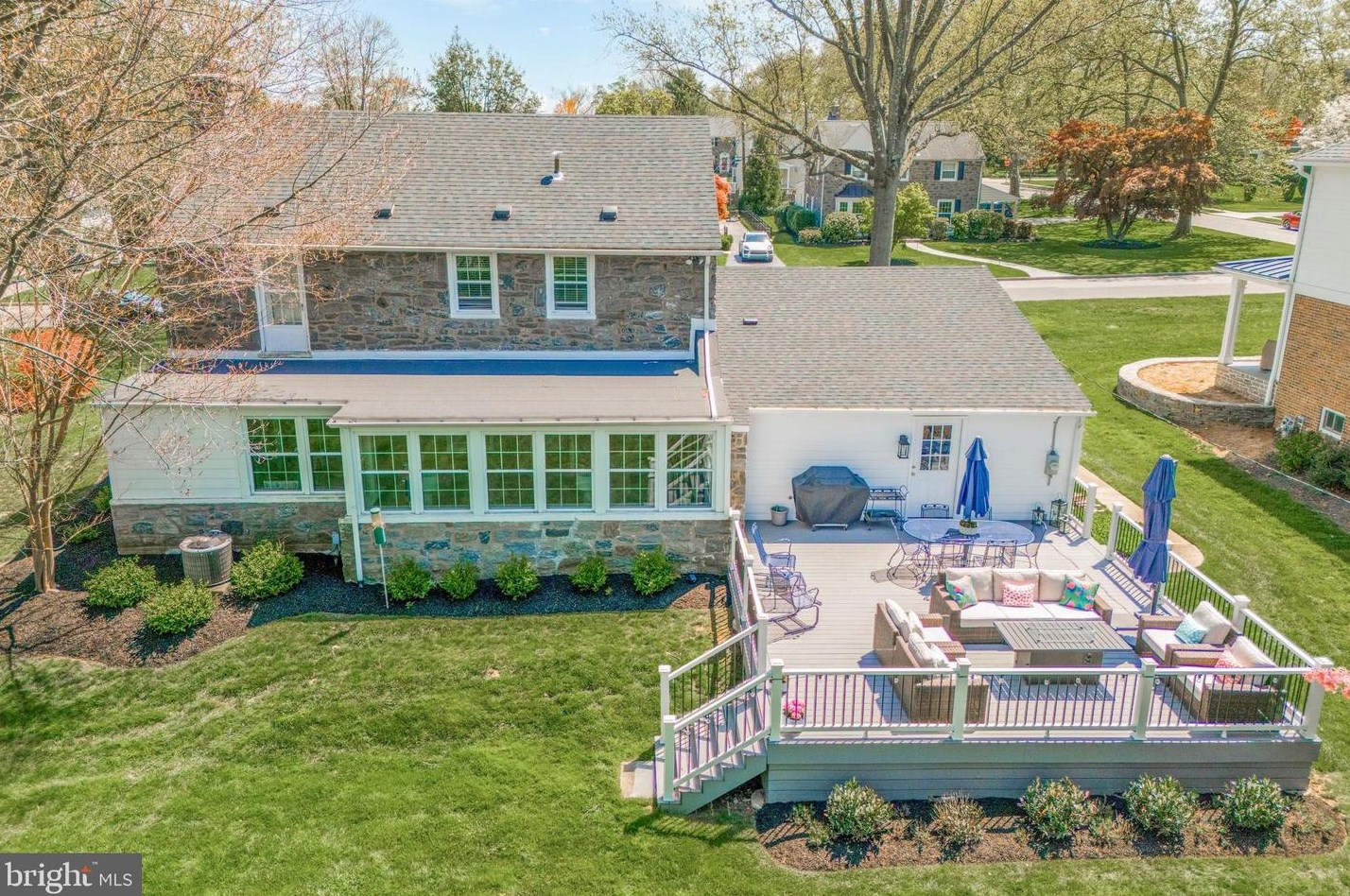 104 Golfview Rd, Ardmore PA  19003-1001 exterior