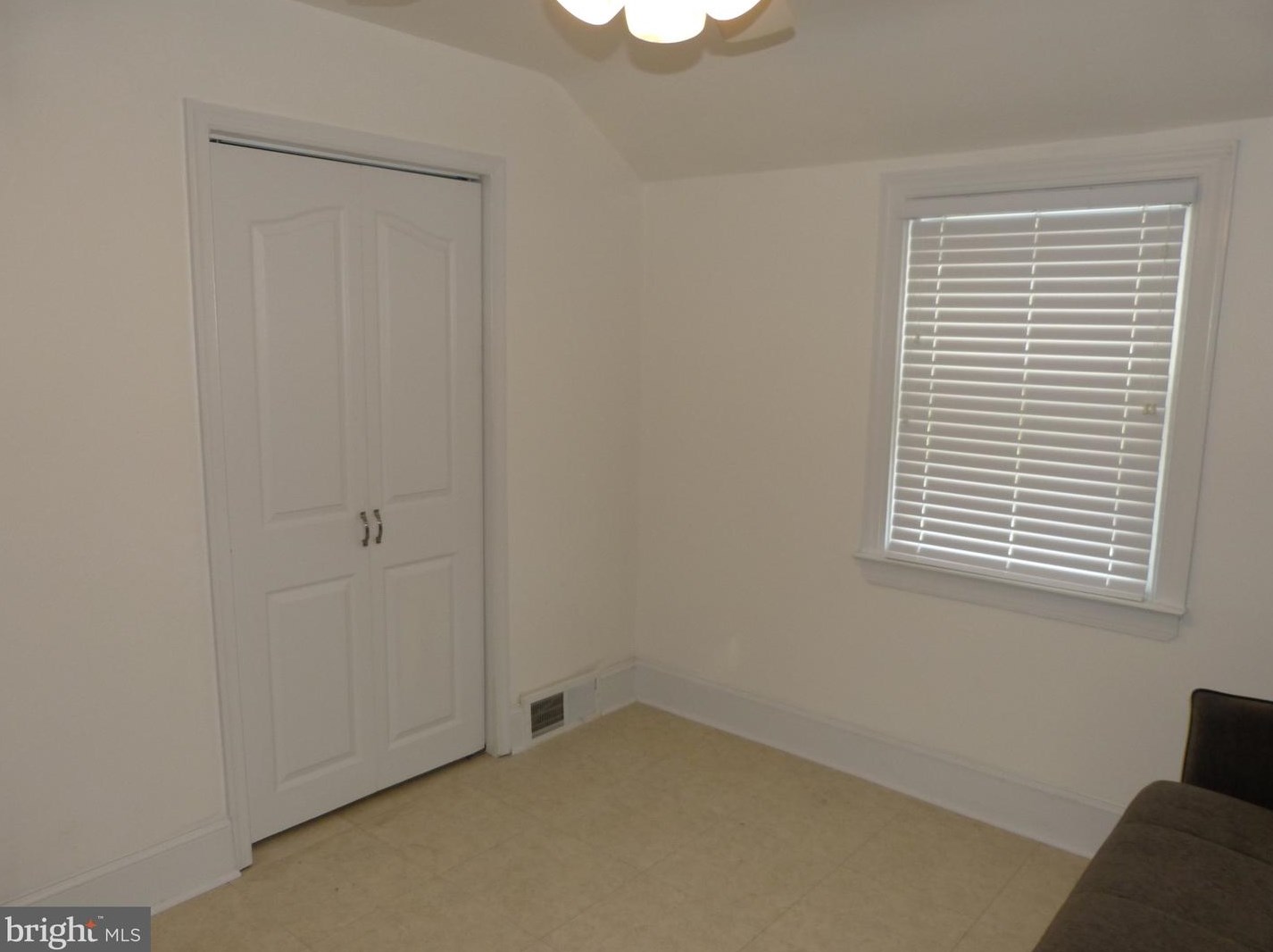 27 Fairhill Rd, Morton PA  19070-1010 exterior