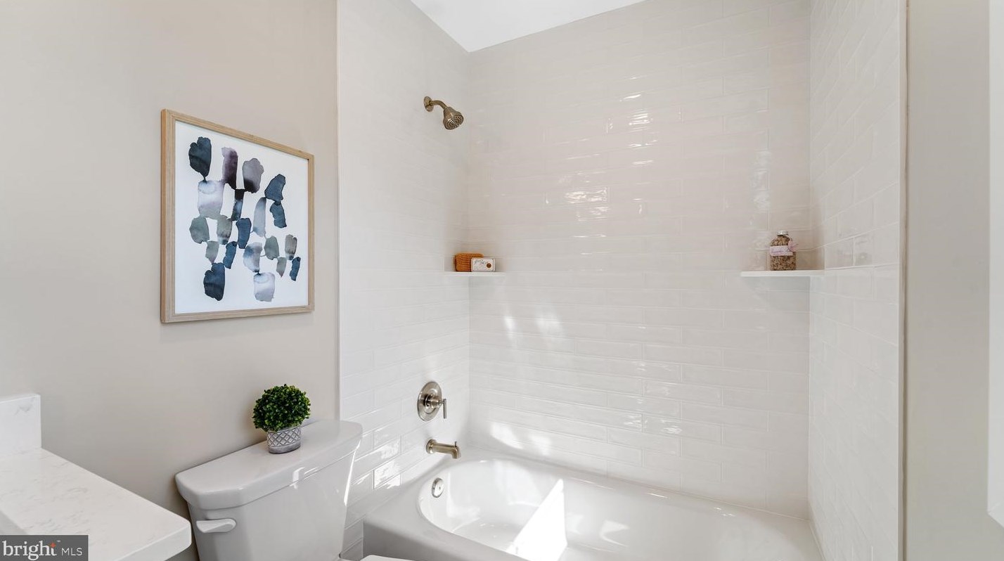 16 Rdg Rd, Media PA 19063-2125 exterior