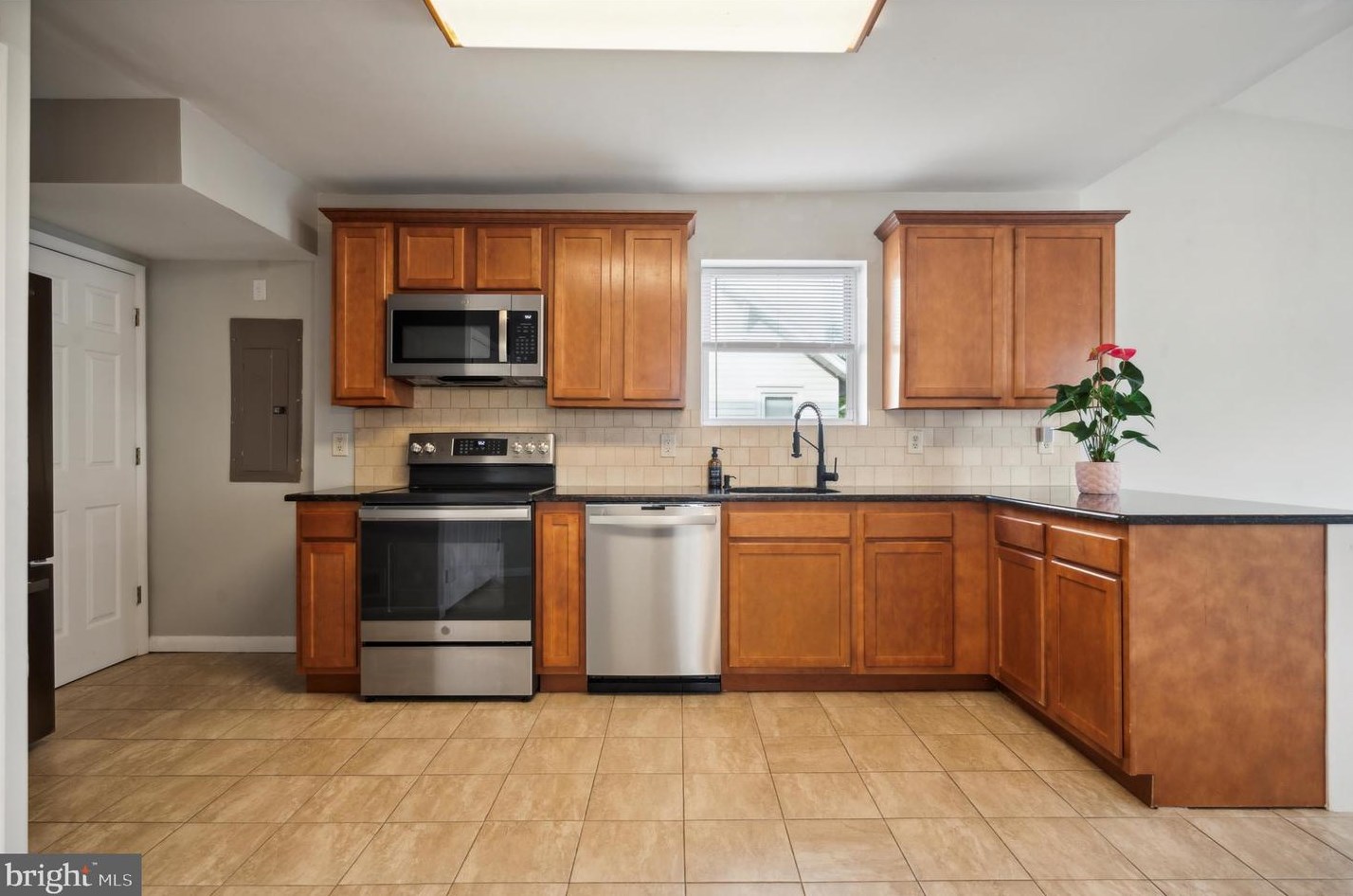 1615 Mccay Ave, Boothwyn PA  19061-3447 exterior