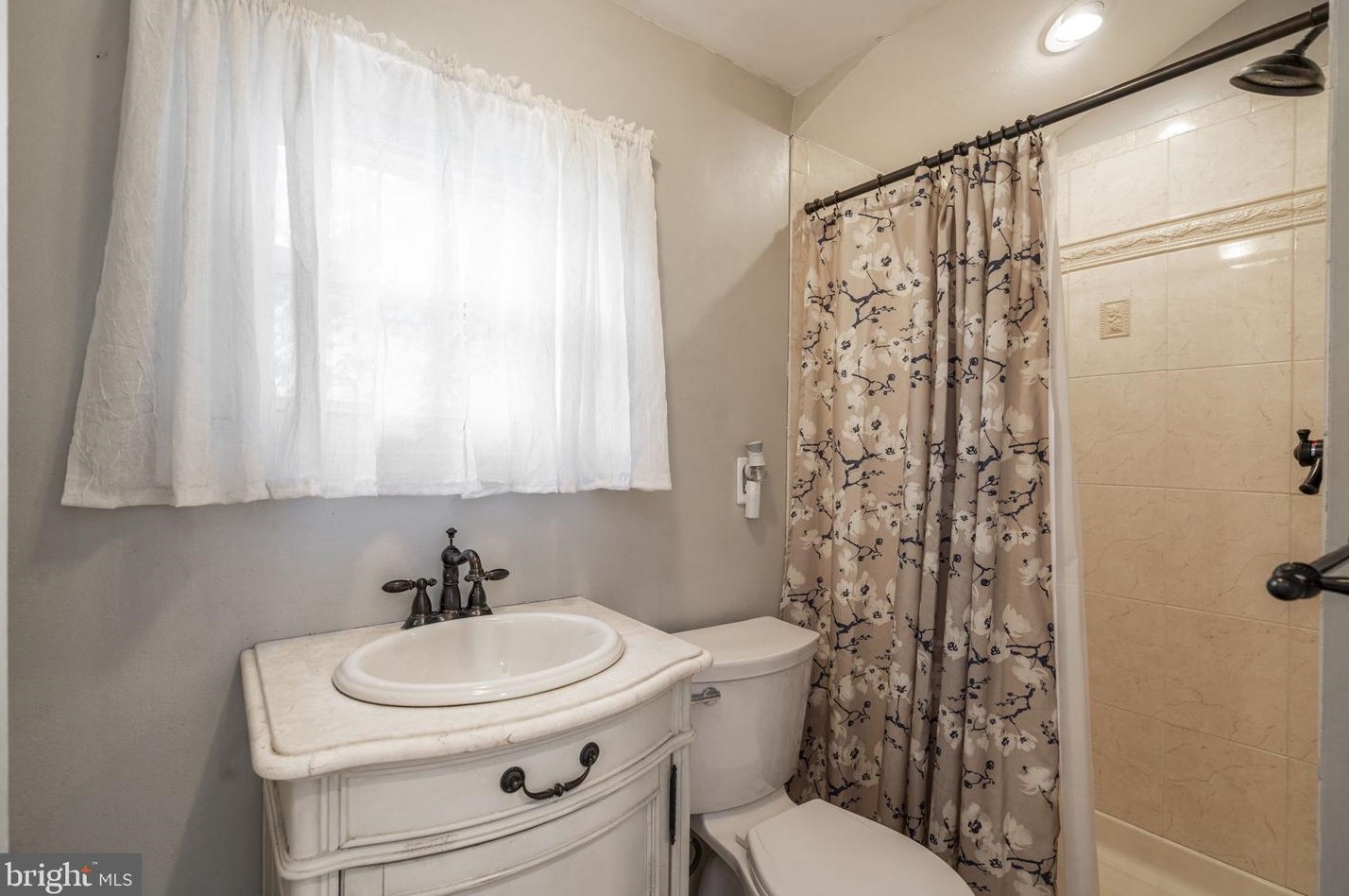 100 Forest Rd, Media PA  19064-2212 exterior