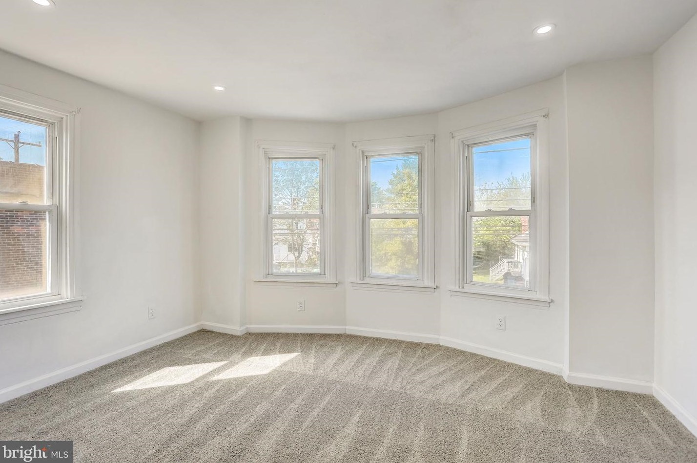 1652 Chichester Ave, Boothwyn PA  19061-4215 exterior