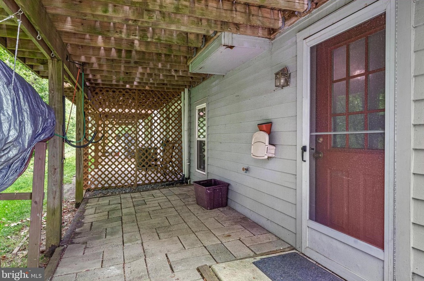 102 Knollwood Ct, Chester PA  19014-1257 exterior