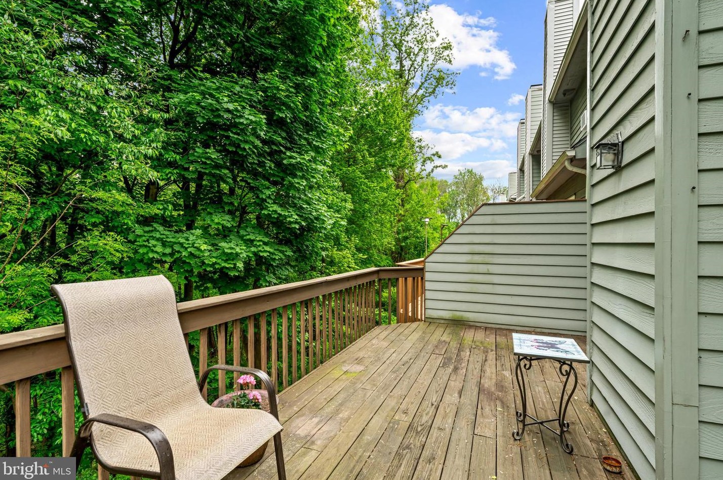 102 Knollwood Ct, Chester PA  19014-1257 exterior