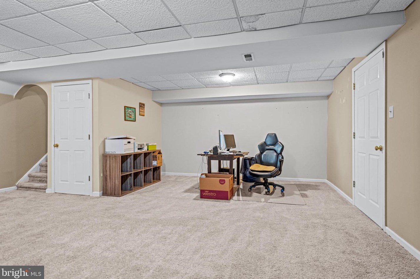 102 Knollwood Ct, Chester PA  19014-1257 exterior