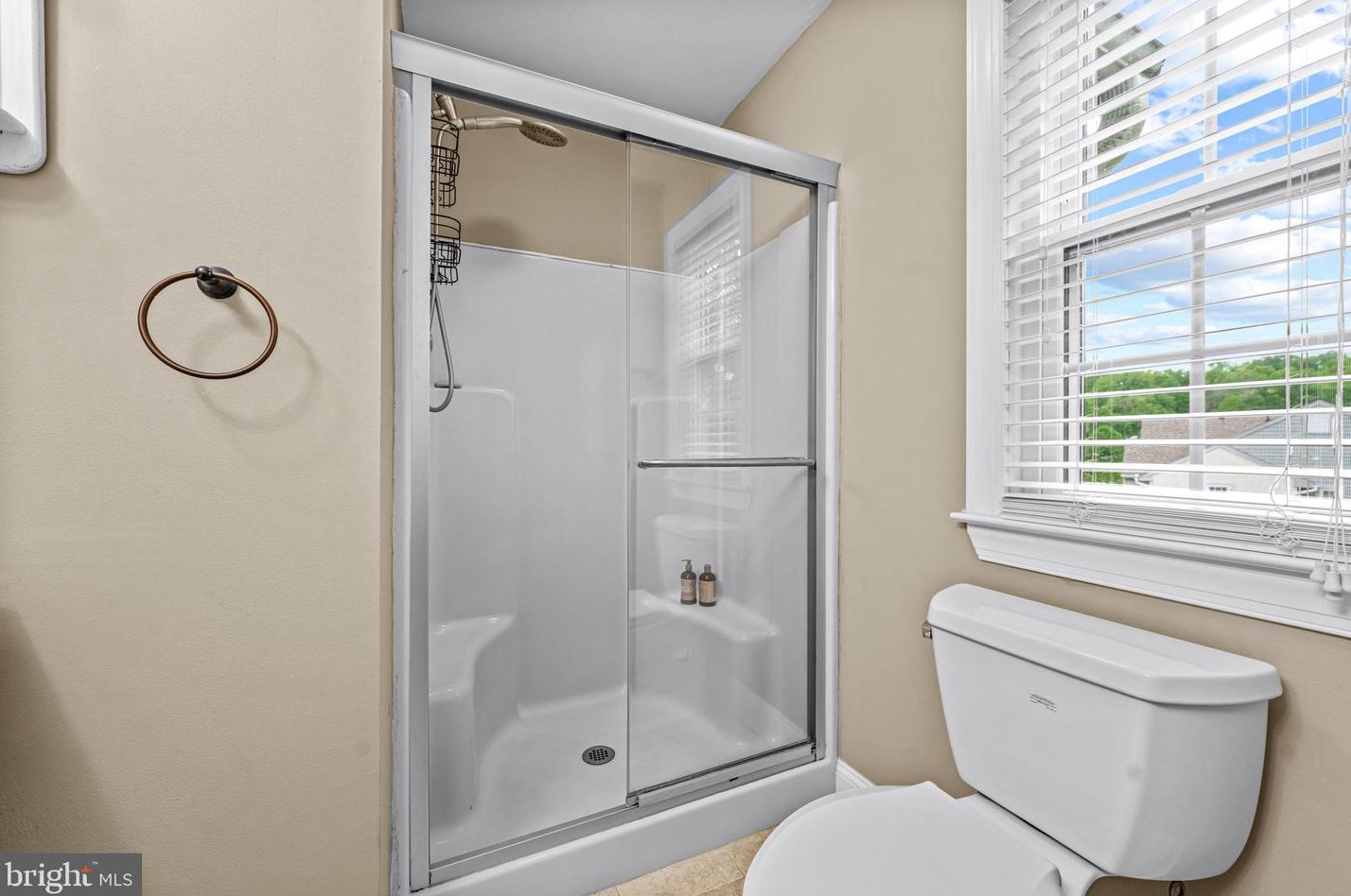 102 Knollwood Ct, Chester PA  19014-1257 exterior