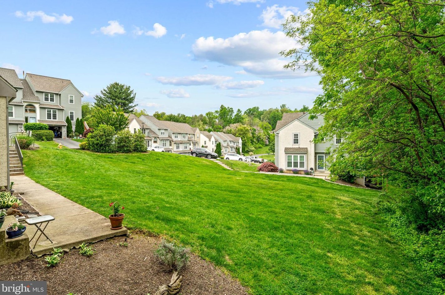 102 Knollwood Ct, Chester PA  19014-1257 exterior