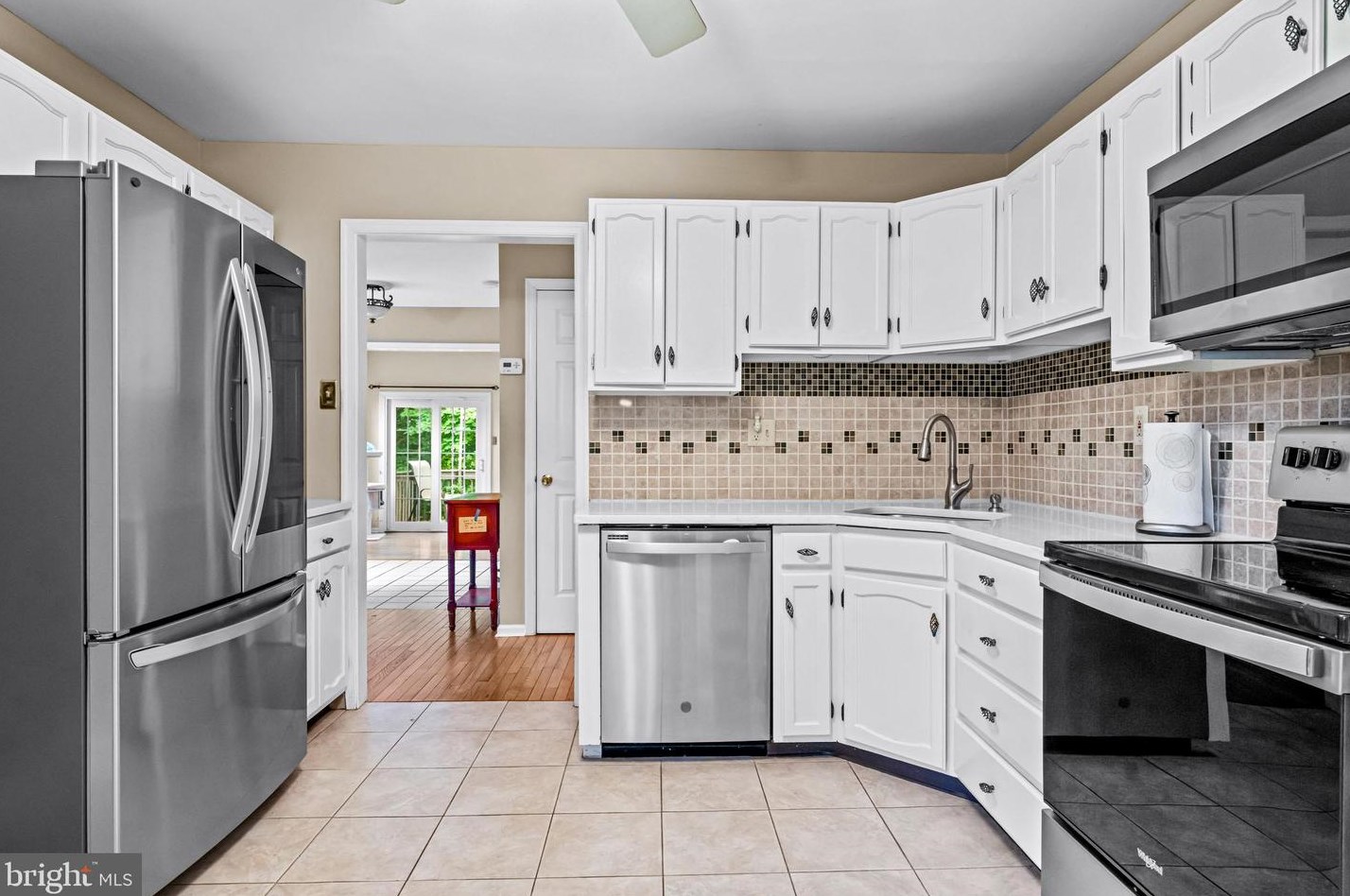 102 Knollwood Ct, Chester PA  19014-1257 exterior