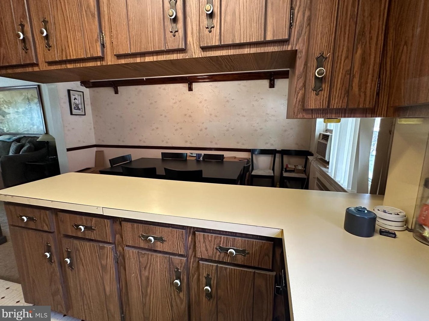 114 Westdale Rd, Upper Darby PA  19082-1433 exterior