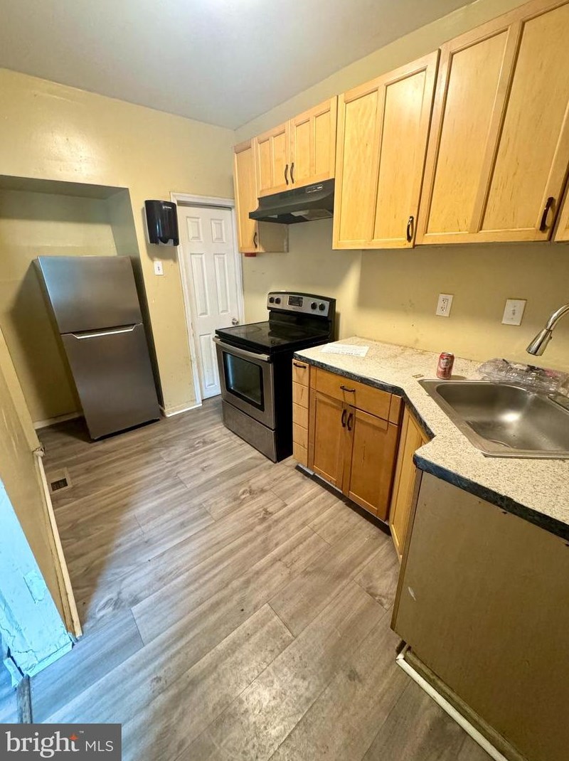 1002 Mcdowell Ave, Chester PA 19013-6322 exterior