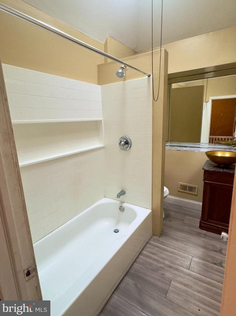 1002 Mcdowell Ave, Chester PA 19013-6322 exterior