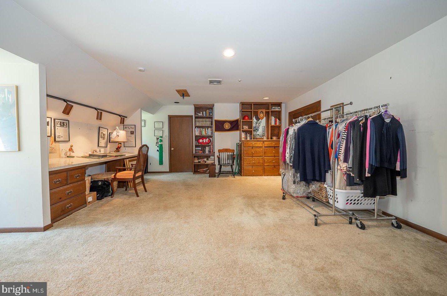 71 Tunbridge Rd, Haverford PA  19041-1038 exterior