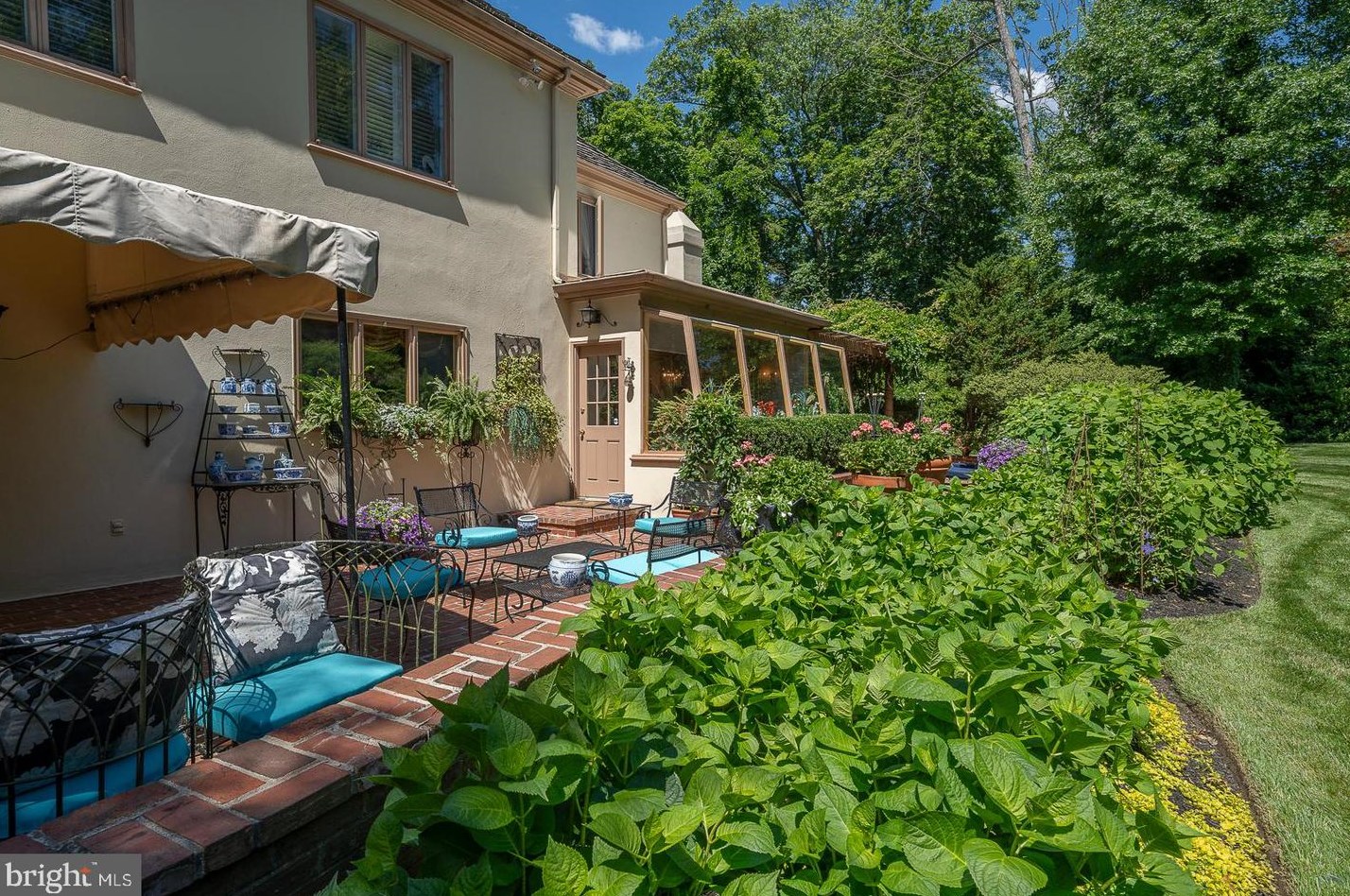 71 Tunbridge Rd, Haverford PA  19041-1038 exterior