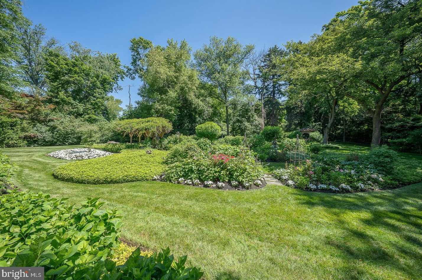 71 Tunbridge Rd, Haverford PA  19041-1038 exterior