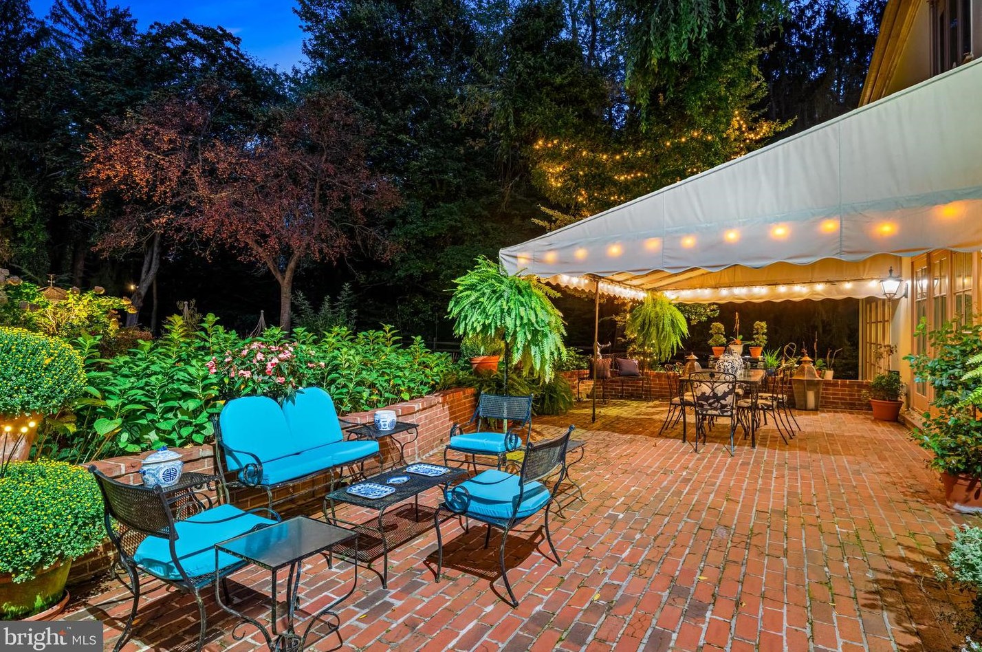 71 Tunbridge Rd, Haverford PA  19041-1038 exterior
