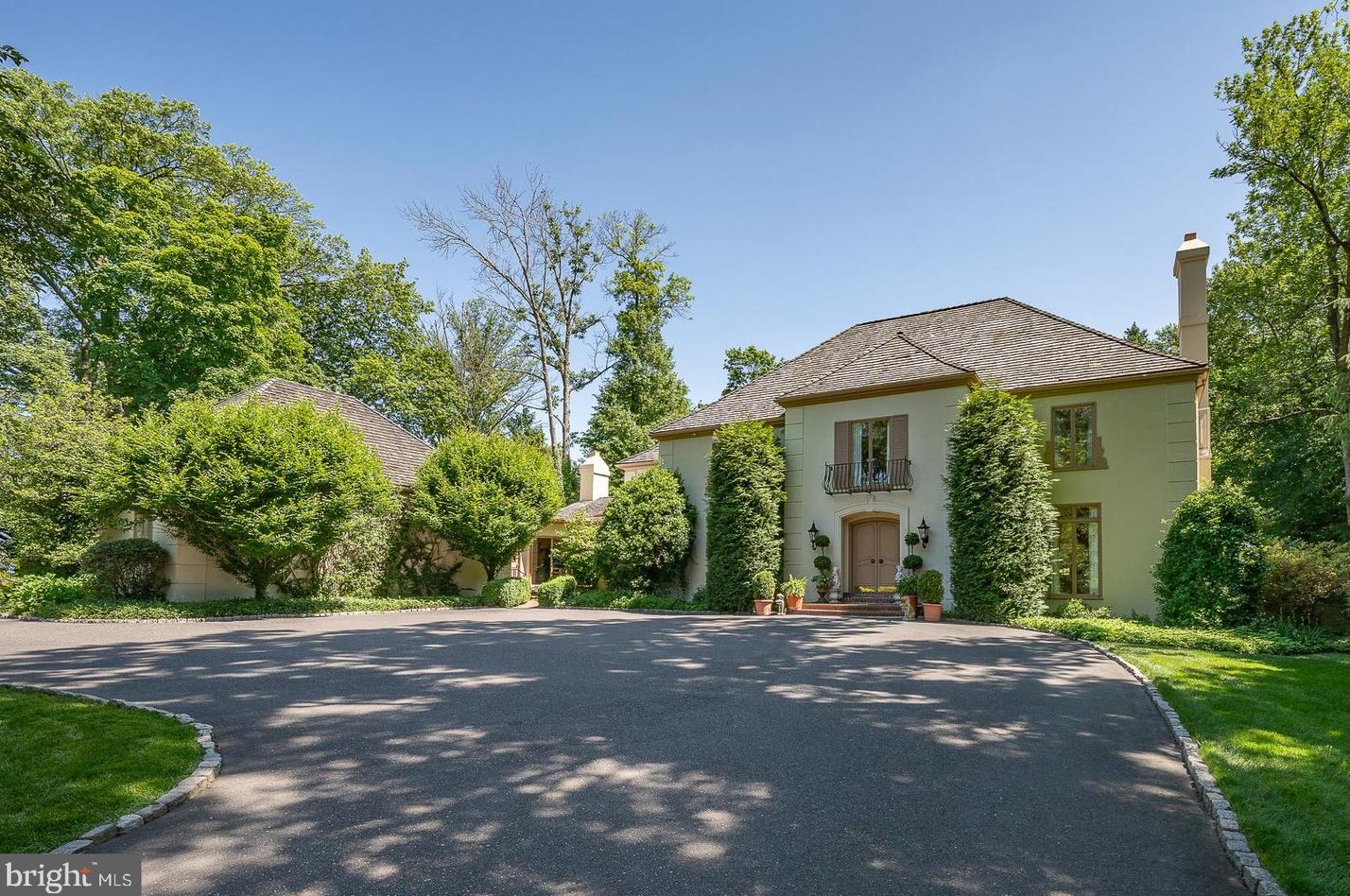 71 Tunbridge Rd, Haverford PA  19041-1038 exterior