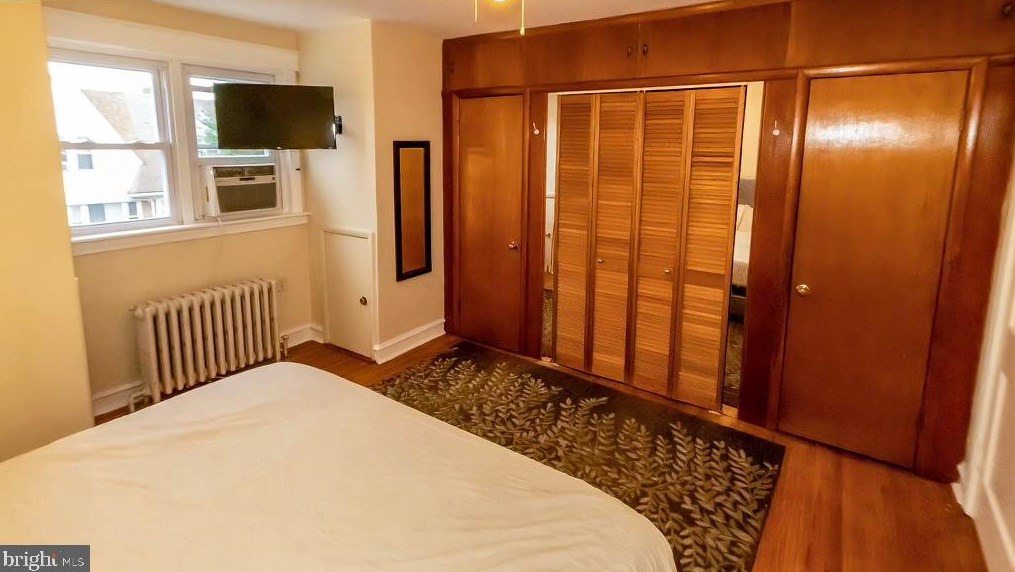 125 Cedar Ln, Upper Darby PA  19082-1306 exterior