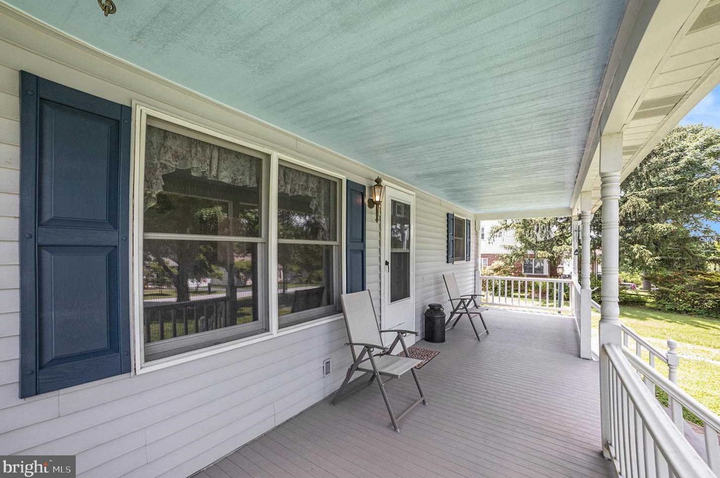 1829 Laurel Ave, Boothwyn PA 19061-2740 exterior