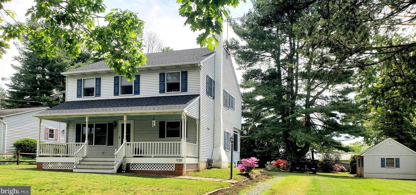 1829 Laurel Ave, Boothwyn PA 19061-2740 exterior