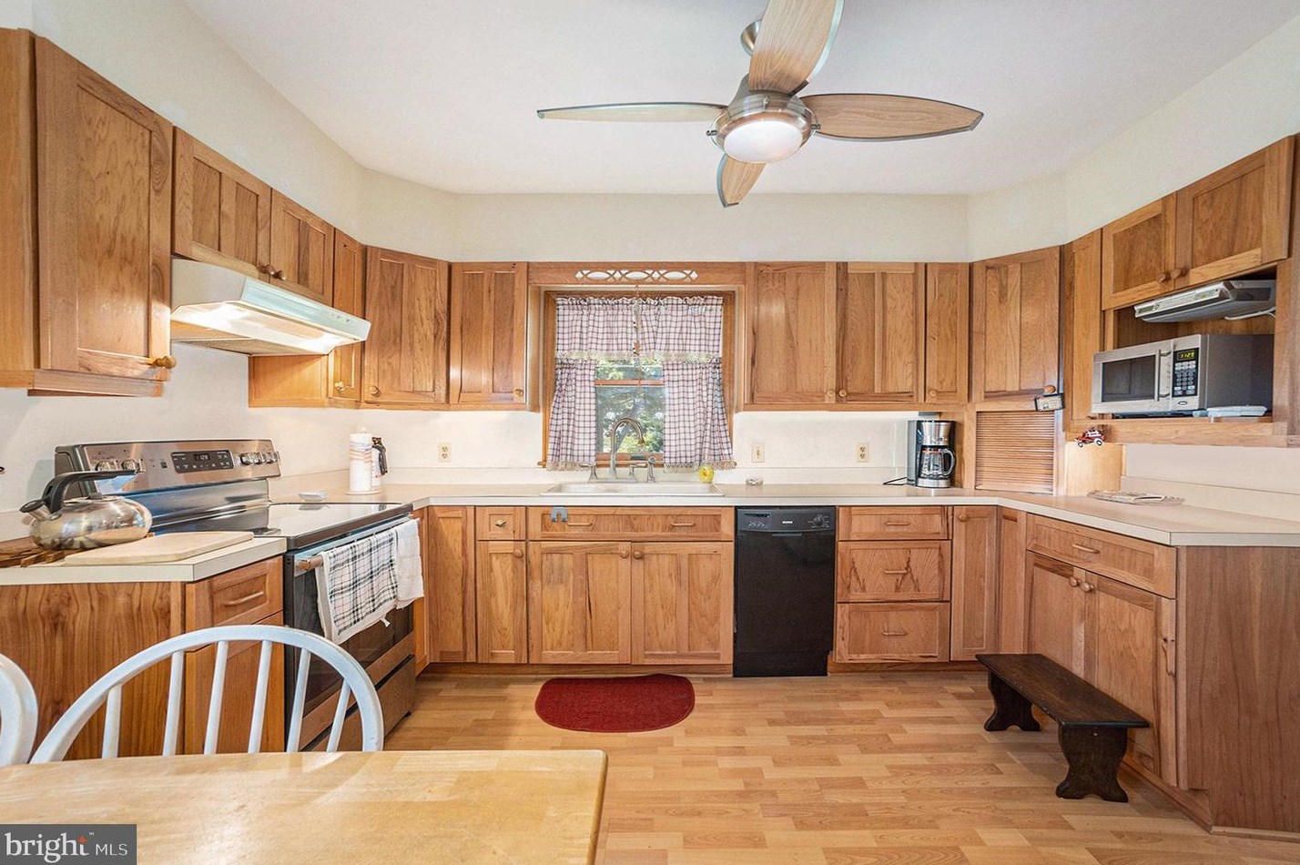 1829 Laurel Ave, Boothwyn PA 19061-2740 exterior