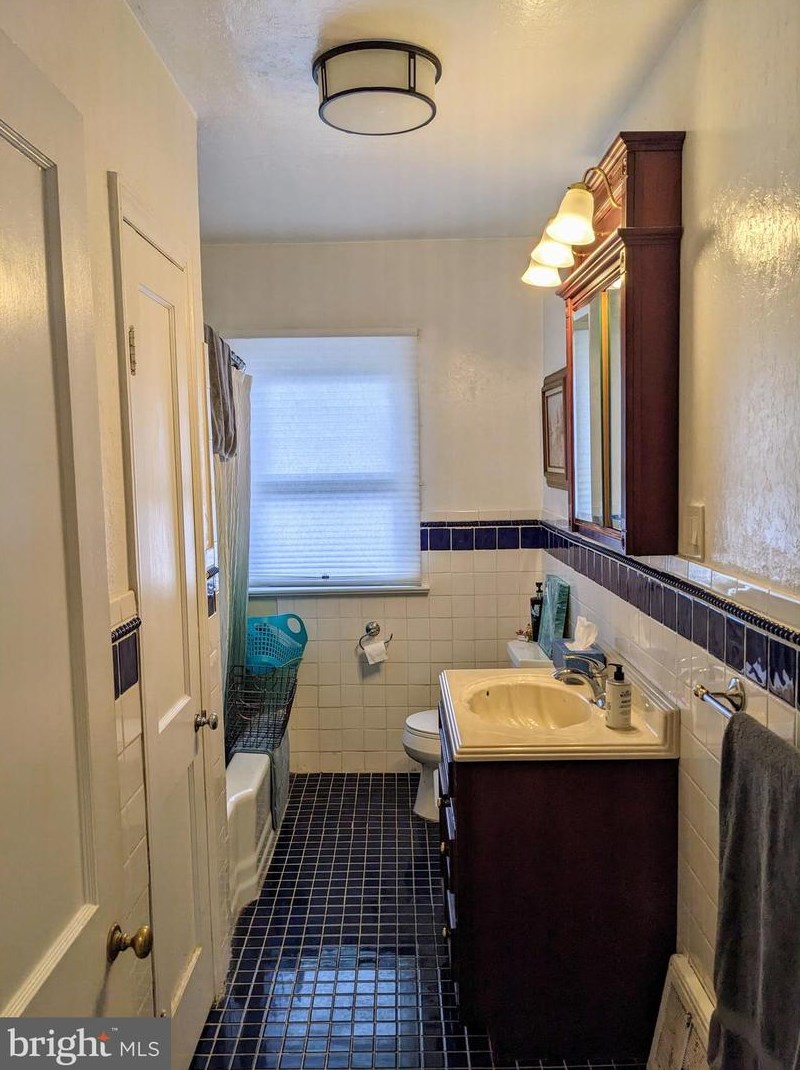 246 Knowlton Rd, Media PA 19063-4843 exterior