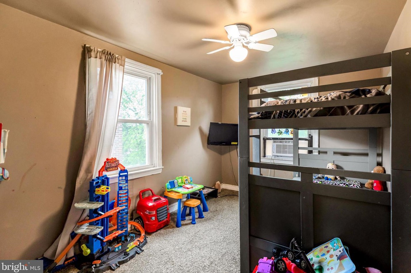 354 21 St, Chester PA 19013-4917 exterior