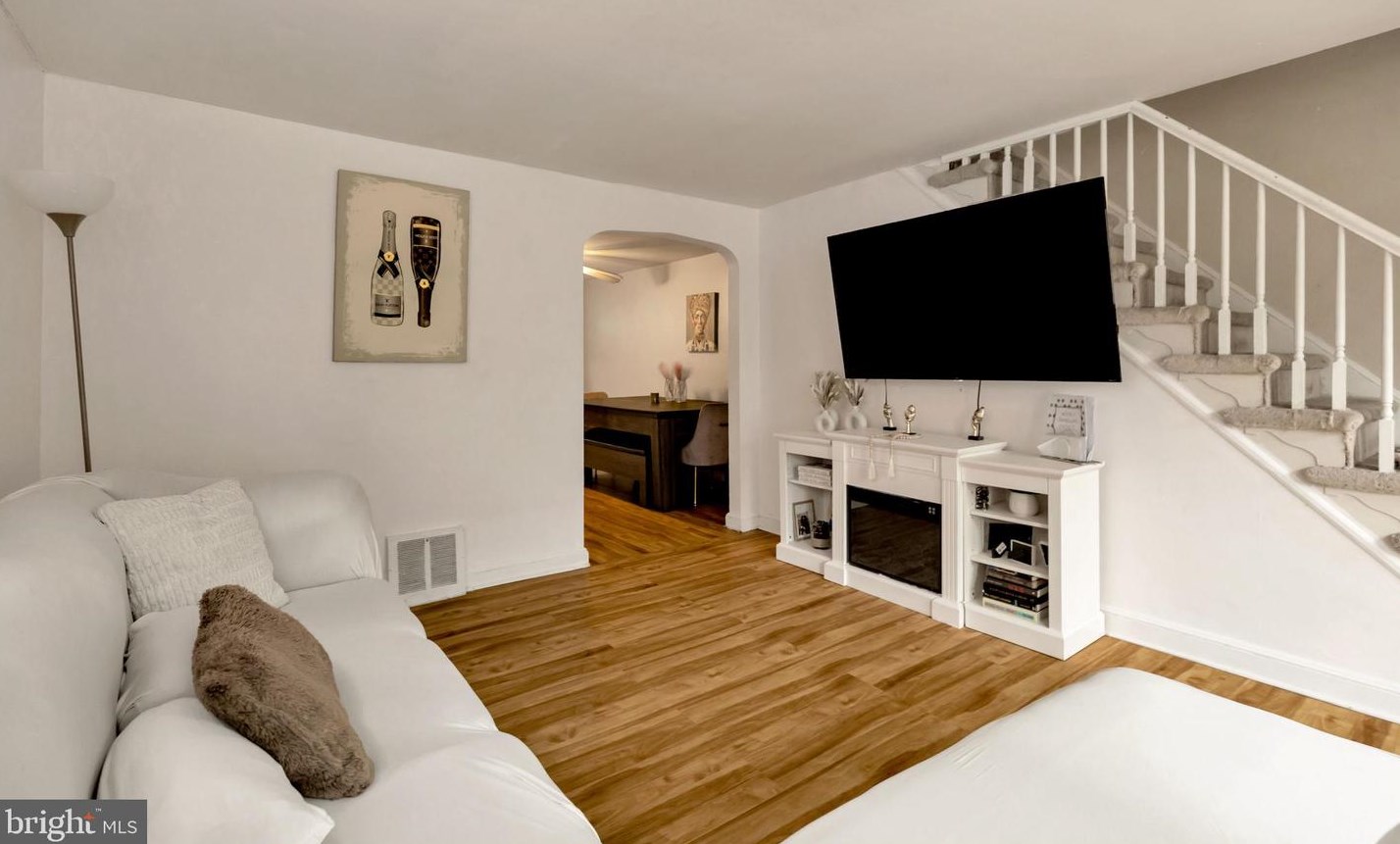 354 21 St, Chester PA 19013-4917 exterior