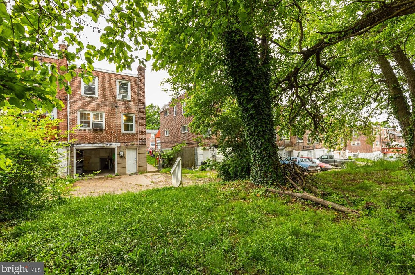 354 21 St, Chester PA 19013-4917 exterior