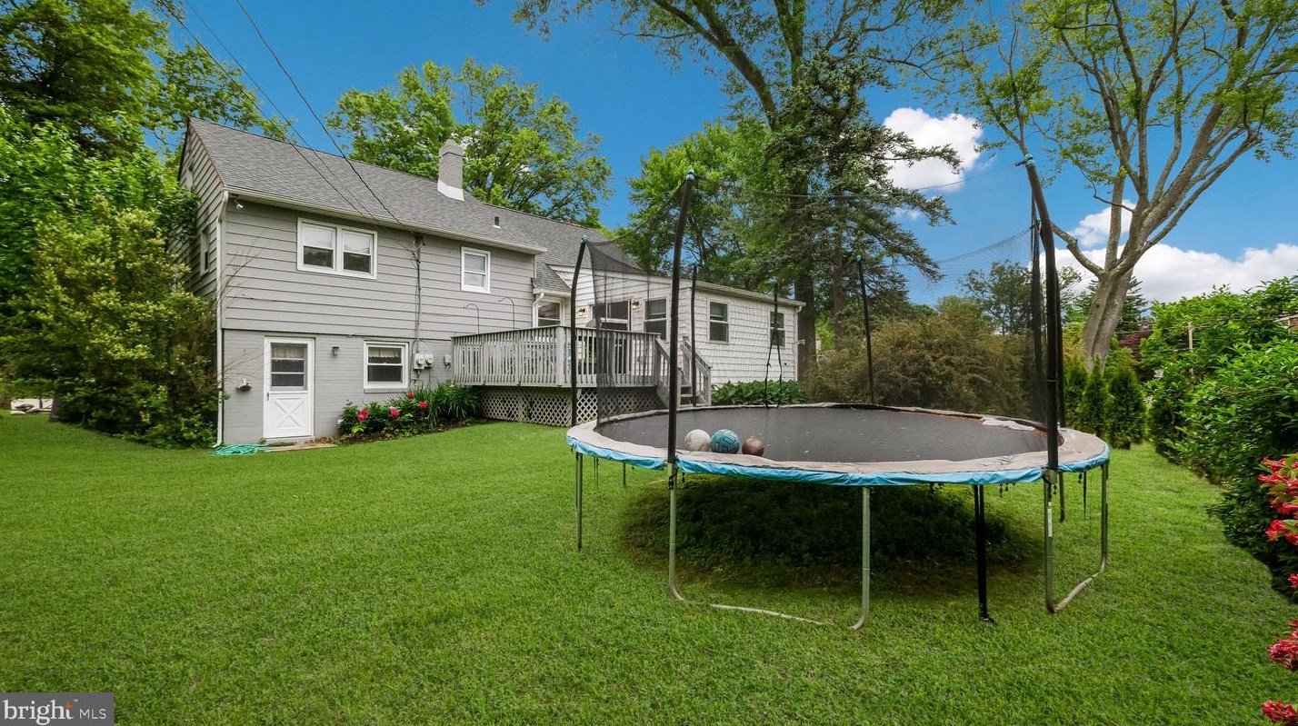 302 Scott Ln, Media PA 19086-6820 exterior