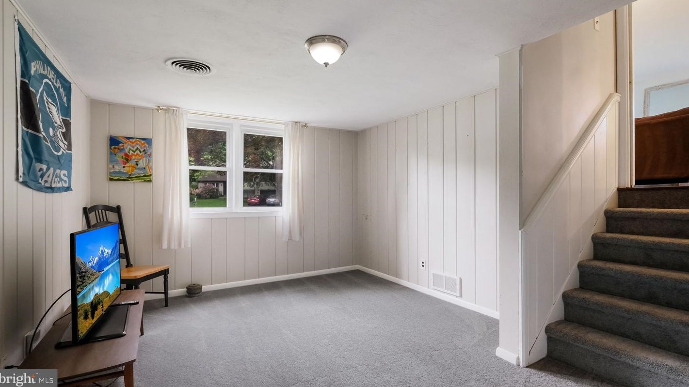 302 Scott Ln, Media PA 19086-6820 exterior