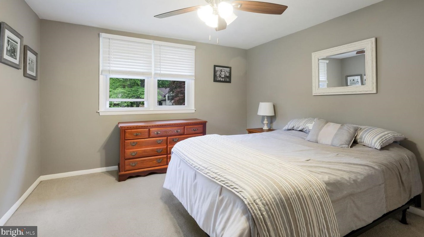 302 Scott Ln, Media PA 19086-6820 exterior