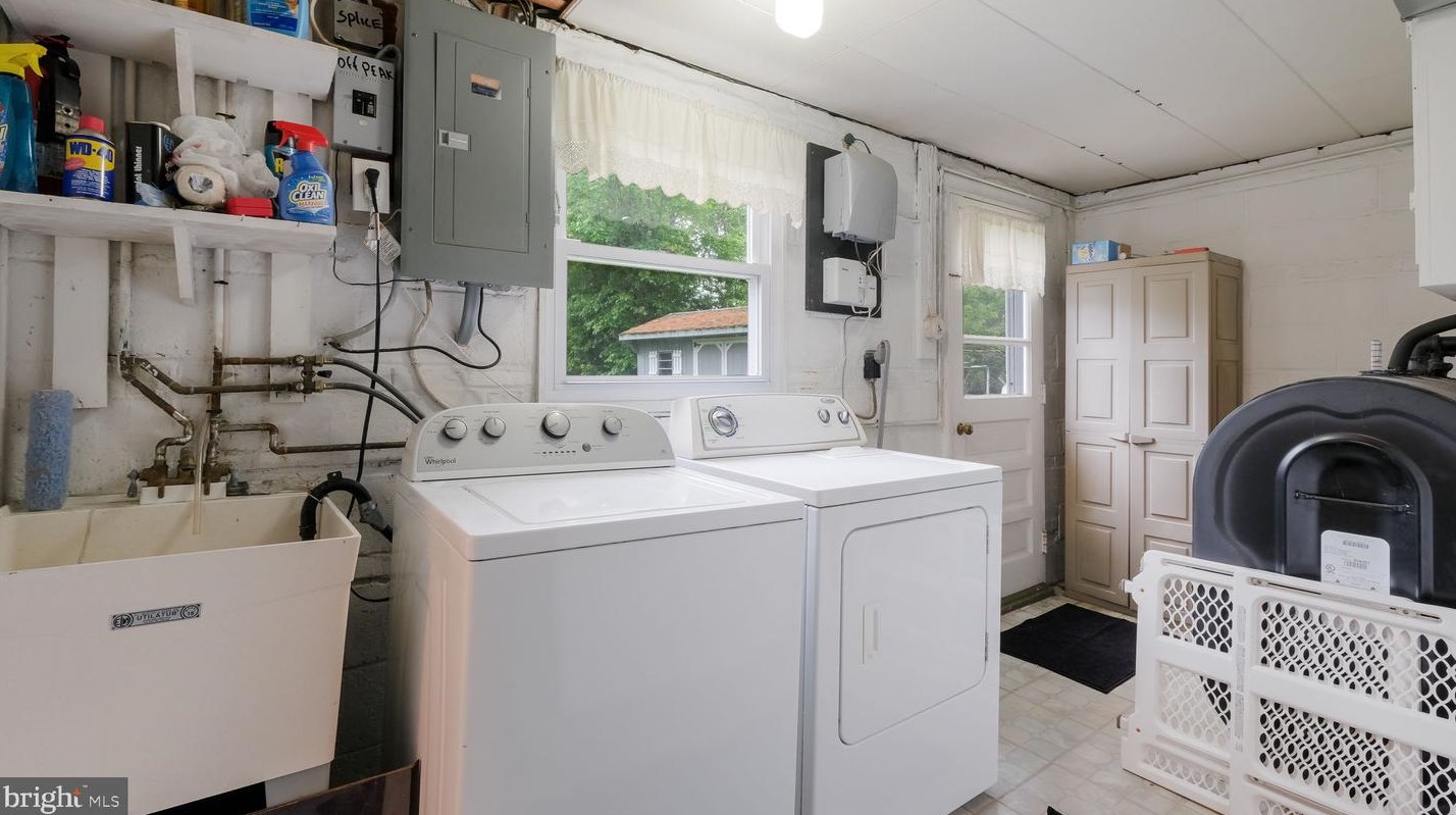 302 Scott Ln, Media PA 19086-6820 exterior