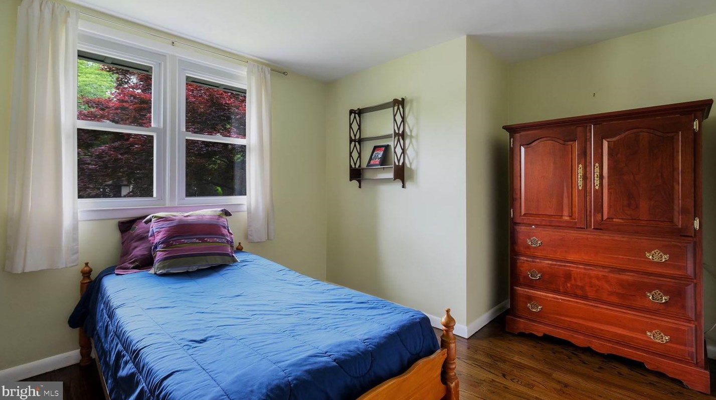 302 Scott Ln, Media PA 19086-6820 exterior