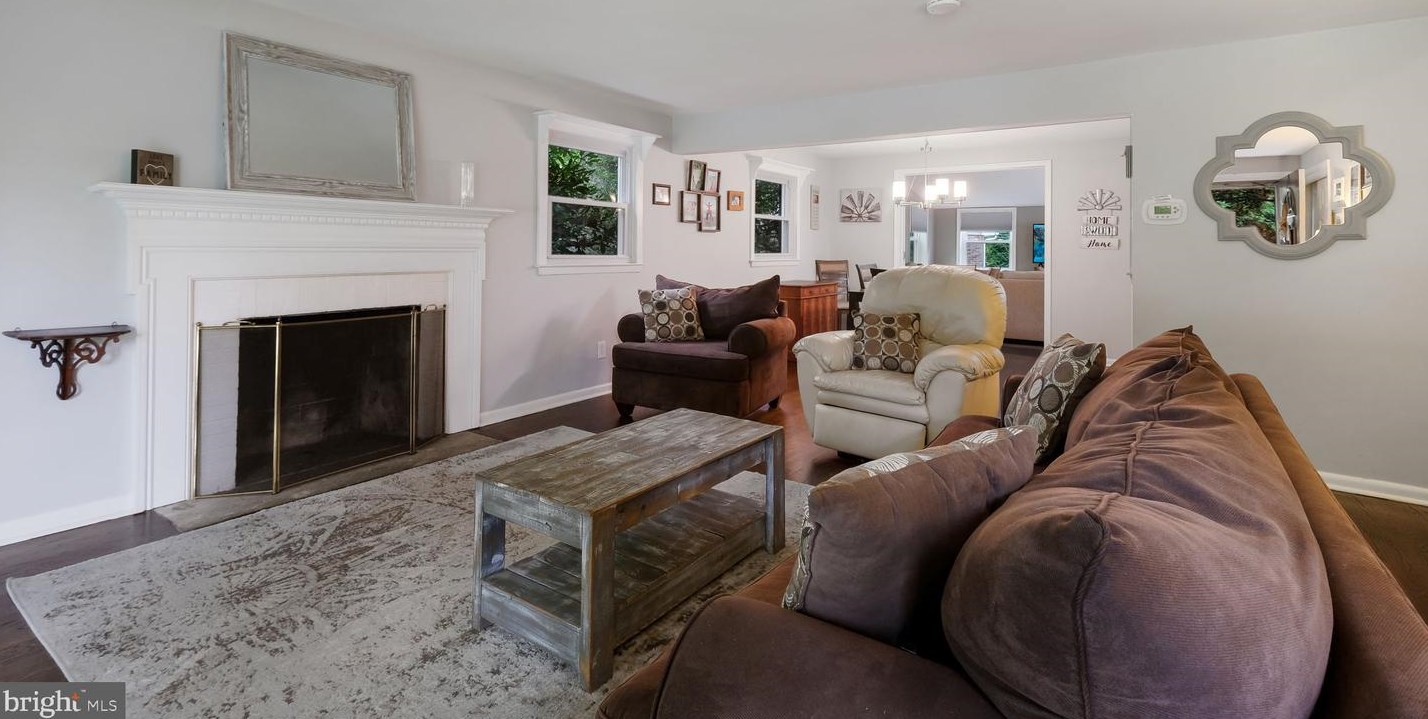 302 Scott Ln, Media PA 19086-6820 exterior