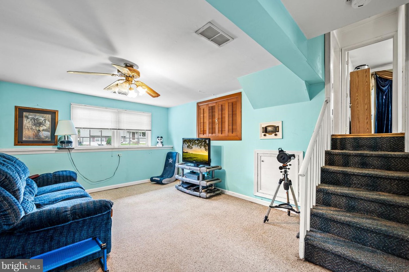 617 Patton Ave, Chester PA 19015-2630 exterior