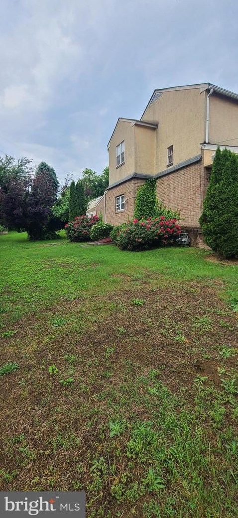 1030 Lawrence Ave, Darby PA 19023-2011 exterior