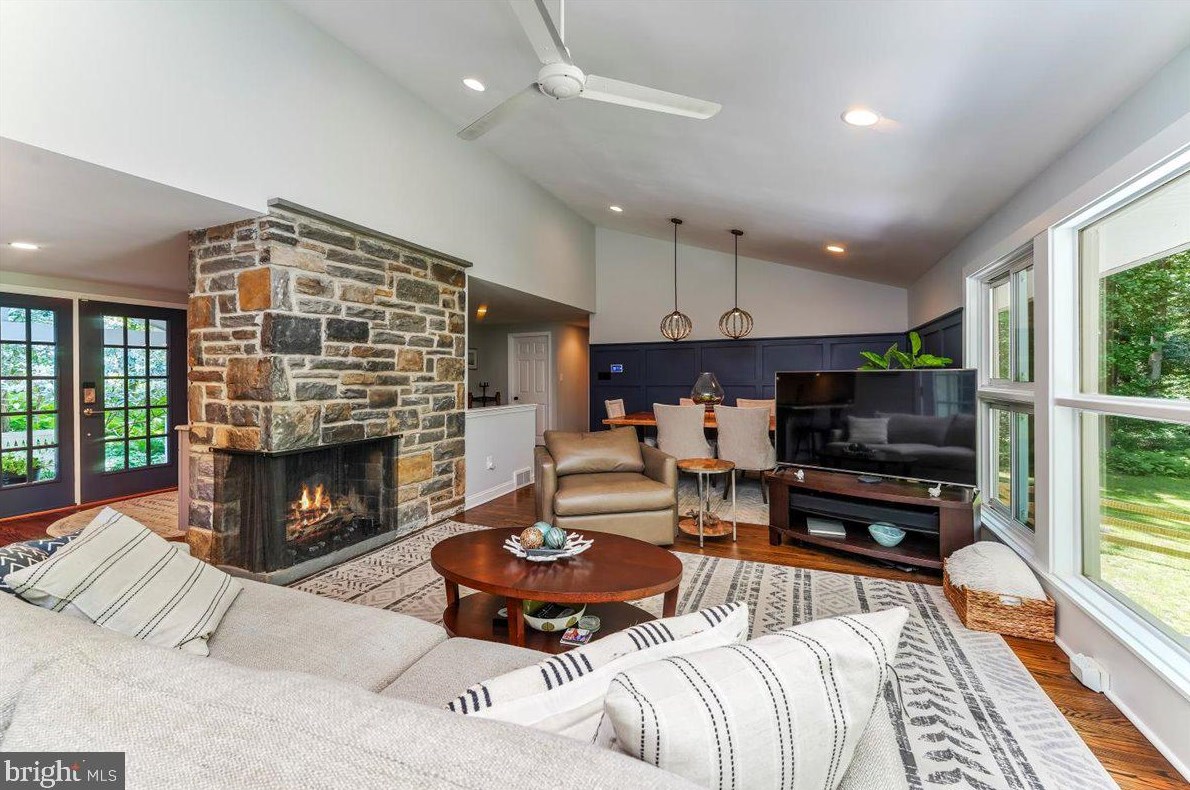 121 Paxon Holw Rd, Media PA 19063-1002 exterior