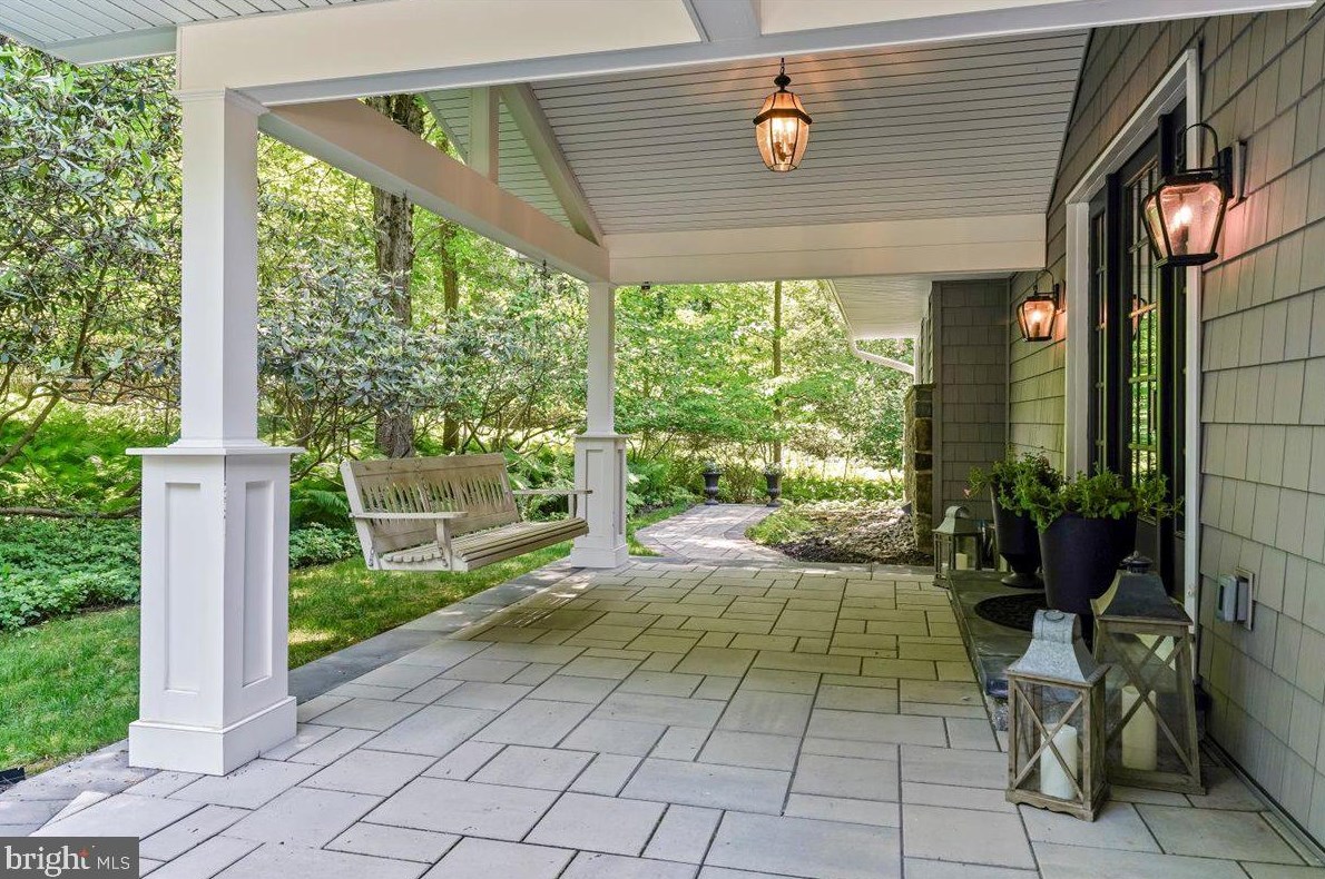 121 Paxon Holw Rd, Media PA 19063-1002 exterior