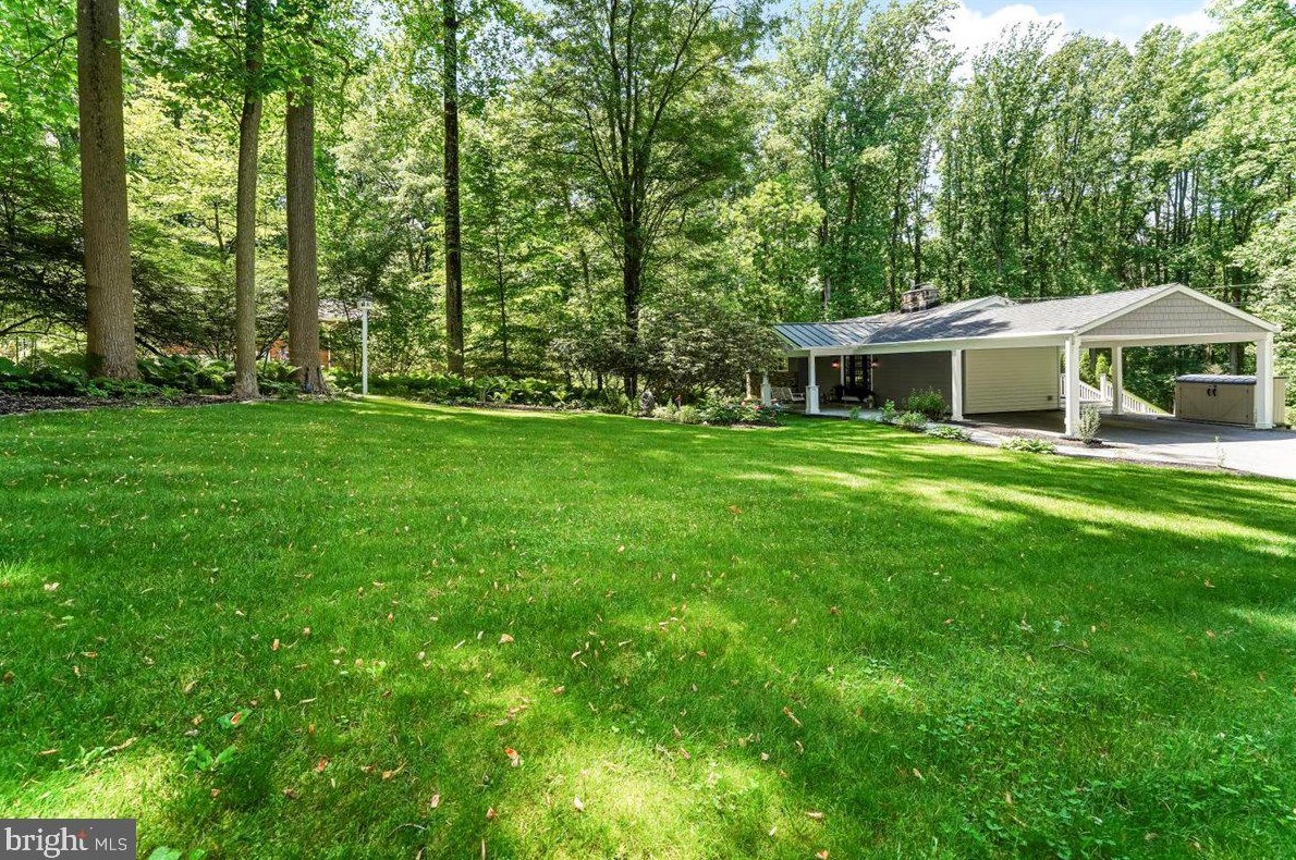 121 Paxon Holw Rd, Media PA 19063-1002 exterior