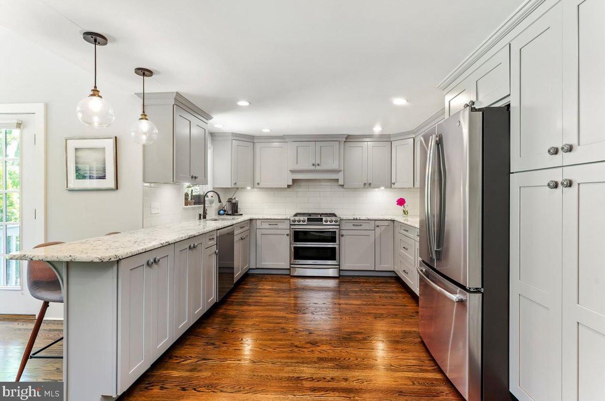 121 Paxon Holw Rd, Media PA 19063-1002 exterior