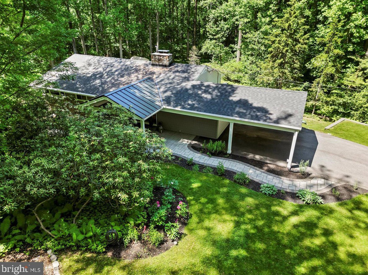 121 Paxon Holw Rd, Media PA 19063-1002 exterior