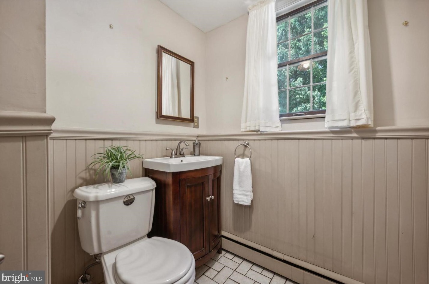 2 Gln Cir, Media PA 19063-4711 exterior