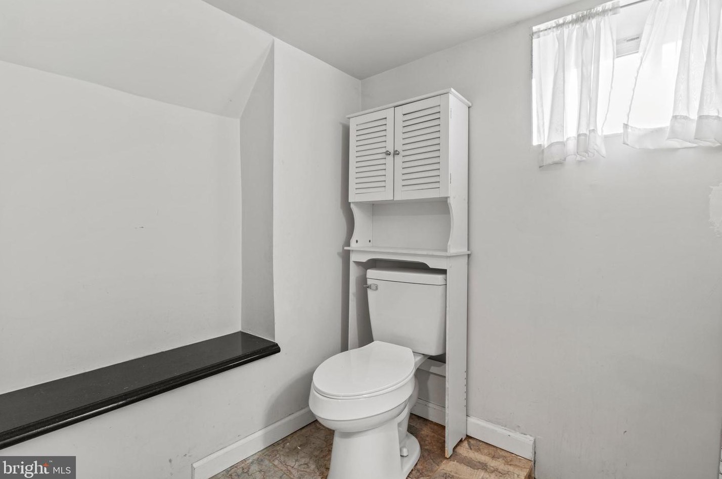 5 Foster Ave, Pittsburgh PA 15205-2352 exterior