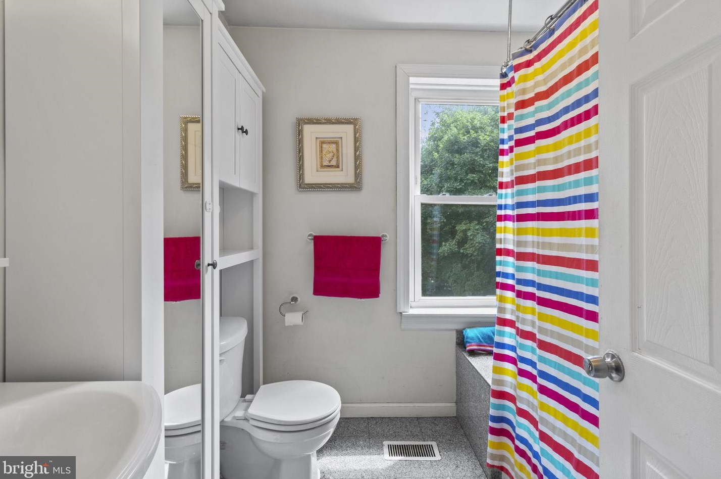 5 Foster Ave, Pittsburgh PA 15205-2352 exterior