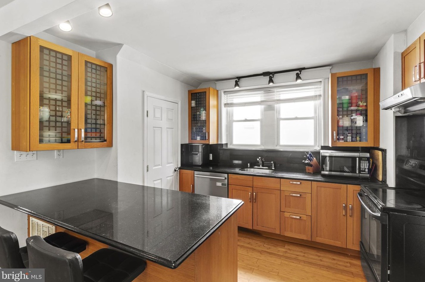 5 Foster Ave, Pittsburgh PA 15205-2352 exterior