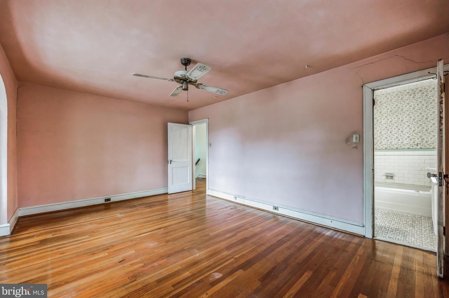 12 Golf Rd, Darby PA 19023-1314 exterior