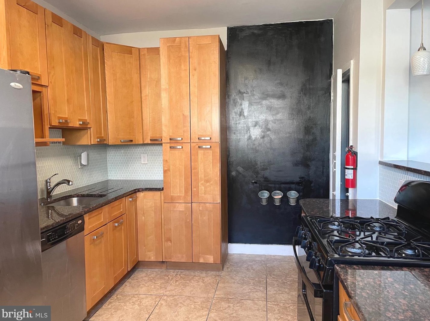 1225 9 St, Chester PA 19013-1712 exterior